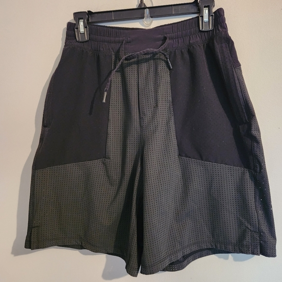 Lululemon In the Key 8" Training Shorts Black Men's Size Small - Well Ventilated - Picture 4 of 13